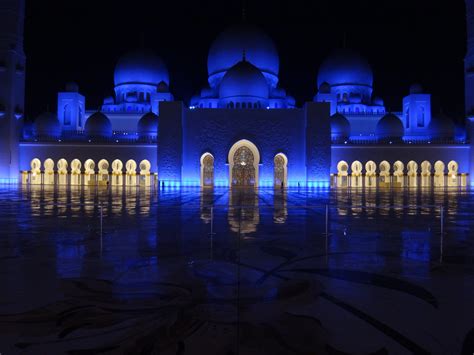 “The Mosque Lamp” – Illumined Reflections and Intricate Ornamentation!